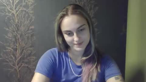Snapshot of flower_bluee chatting on September 10, 2:28 pm Ambika 3 online show from September 10, 2:28 pm