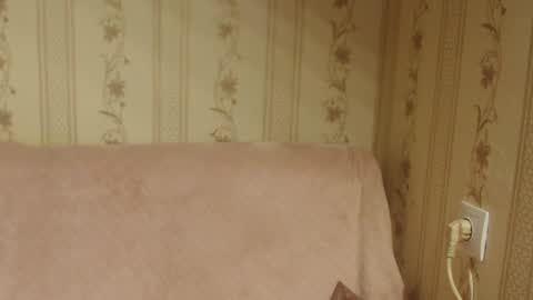 say meow and send tip  online show from November 9, 11:30 am