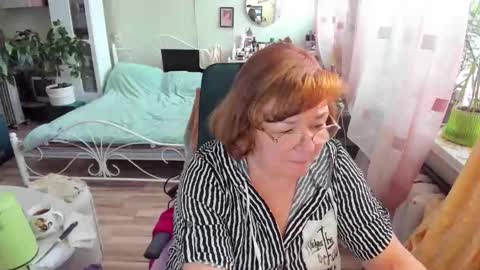 Flowerlower online show from February 8, 8:40 am