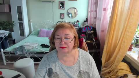 Flowerlower online show from April 26, 8:45 am