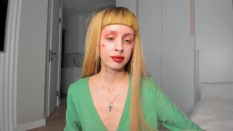 Flower online show from April 13, 1:27 pm