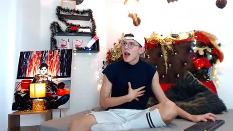 flowers109 online show from December 2, 9:06 pm