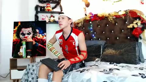 flowers109 online show from December 10, 8:27 pm