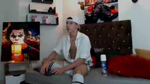 flowers109 online show from January 13, 9:09 pm