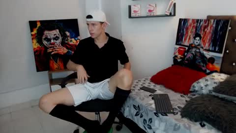 flowers109 online show from January 31, 9:26 pm