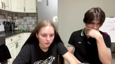 flowerscouple online show from February 21, 10:22 pm