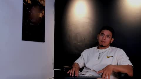 Snapshot of floyd212_vibes chatting on March 16, 12:20 pm floyd online show from March 16, 12:20 pm