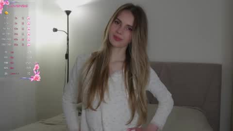 Snapshot of fluffy_angel chatting on February 21, 7:42 am Adeline online show from February 21, 7:42 am