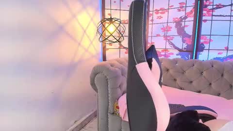  FLUFFY BUBBLE  online show from November 24, 4:12 am