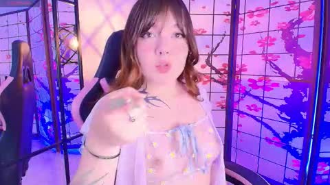 Snapshot of fluffy_bubble21 chatting on February 23, 4:10 am FLUFFY BUBBLE online show from February 23, 4:10 am