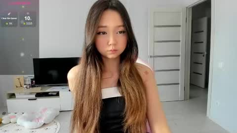 Snapshot of fluffy_rose chatting on April 24, 4:15 am Rose online show from April 24, 4:15 am