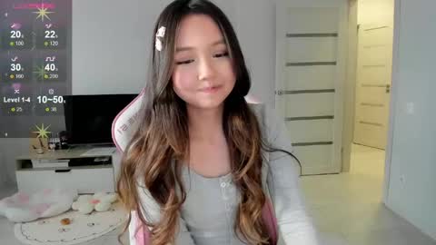 Snapshot of fluffy_rose chatting on May 16, 10:36 am Rose online show from May 16, 10:36 am