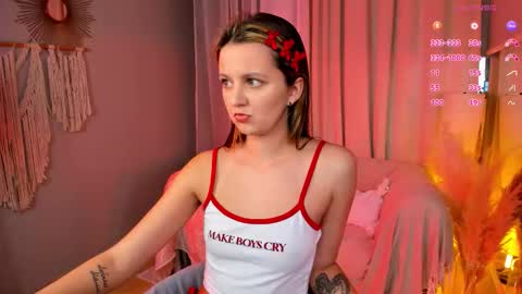 LilLisa online show from November 12, 3:45 pm