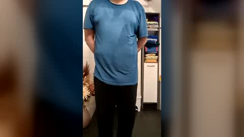 Snapshot of fluffybutt_ chatting on July 5, 9:33 pm fluffybutt_ online show from July 5, 9:33 pm