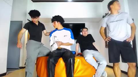 flyckers online show from November 16, 9:42 pm