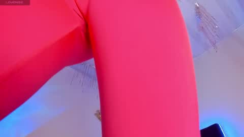 Snapshot of flylia_ chatting on September 27, 10:37 pm lia online show from September 27, 10:37 pm