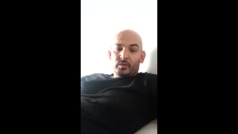 Snapshot of fn389 chatting on April 4, 12:09 am Frank online show from April 4, 12:09 am