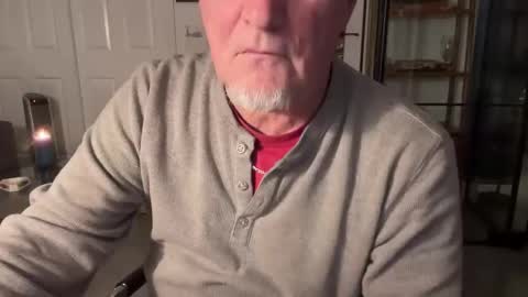 Snapshot of fnkywht60smthng_ chatting on February 18, 2:40 am fnkywht60smthng_ online show from February 18, 2:40 am