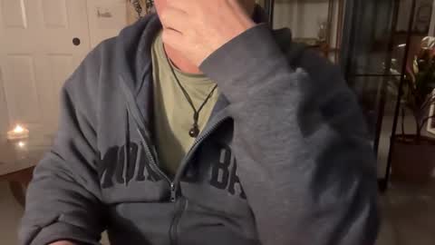 Snapshot of fnkywht60smthng_ chatting on February 24, 5:05 am fnkywht60smthng_ online show from February 24, 5:05 am