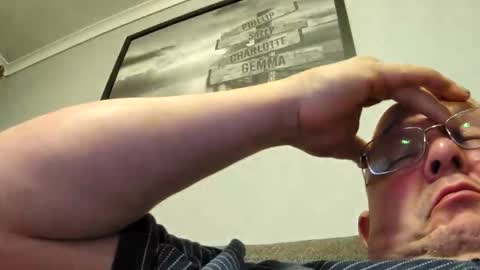 Snapshot of focusfuker chatting on February 28, 12:33 am focusfuker online show from February 28, 12:33 am