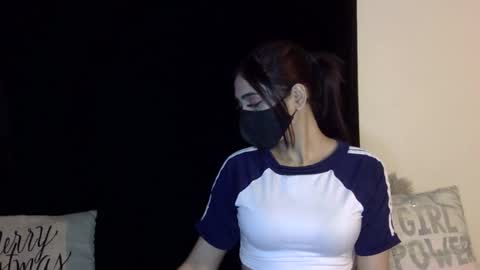 Snapshot of fogbunny chatting on January 7, 8:31 pm Fogbunny online show from January 7, 8:31 pm