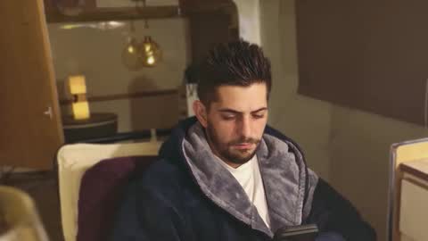 independent model online show from December 14, 5:29 pm