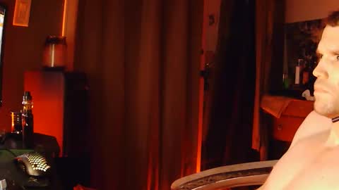 Snapshot of followthewhiterabbittail chatting on October 28, 9:57 am Have fun remembering u online show from October 28, 9:57 am