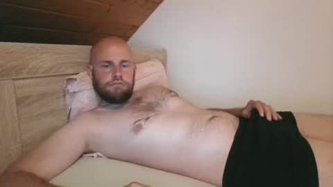 Snapshot of foniks96 chatting on June 1, 11:50 pm Martin Grob online show from June 1, 11:50 pm