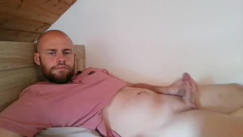 Snapshot of foniks96 chatting on June 29, 9:37 am Martin Grob online show from June 29, 9:37 am
