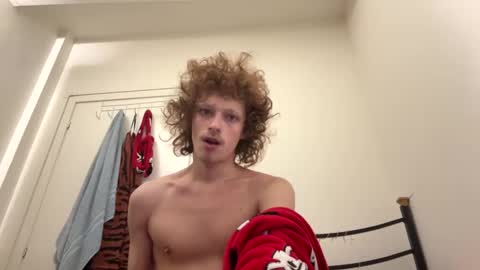 Snapshot of fontes17 chatting on February 9, 5:43 pm FONTES online show from February 9, 5:43 pm