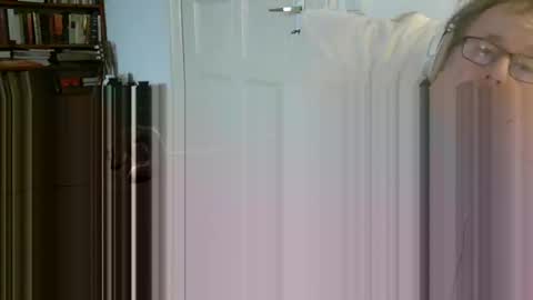 Snapshot of foolforyoubabe chatting on December 3, 9:11 am cum together online show from December 3, 9:11 am