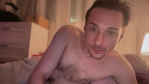 fordtom93 online show from April 3, 12:52 am