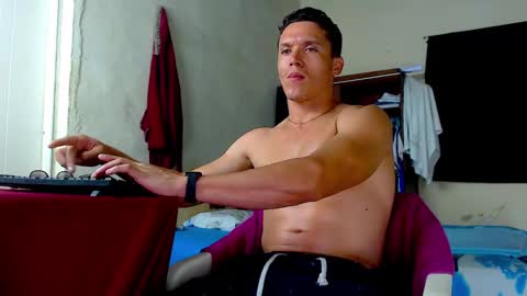 Snapshot of forestcanm chatting on September 14, 2:22 am Frank online show from September 14, 2:22 am