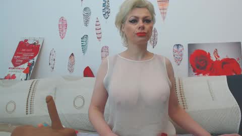 Snapshot of forever_barbie chatting on February 19, 2:33 am Adana online show from February 19, 2:33 am