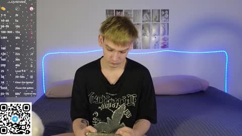 forever_eren online show from February 20, 2:08 am