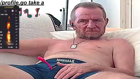 Snapshot of forexxxx_man chatting on December 18, 11:56 am doc online show from December 18, 11:56 am