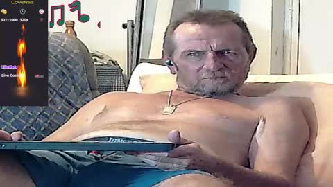 Snapshot of forexxxx_man chatting on January 6, 5:08 am doc online show from January 6, 5:08 am