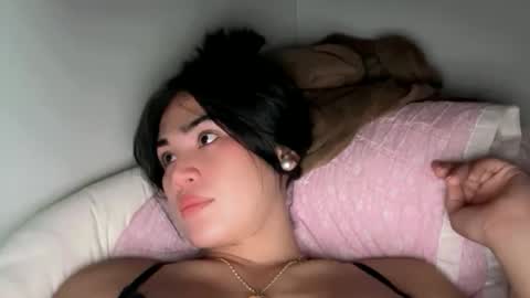 KHATRINA STACIE MARIE online show from December 5, 1:20 pm