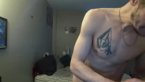 Snapshot of forlorndog chatting on February 16, 9:55 pm forlorndog online show from February 16, 9:55 pm