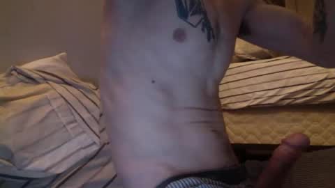 Snapshot of forlorndog chatting on March 27, 12:05 am forlorndog online show from March 27, 12:05 am