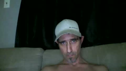 Snapshot of fouraide42 chatting on February 1, 7:29 am fouraide42 online show from February 1, 7:29 am