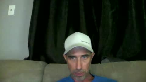 Snapshot of fouraide42 chatting on February 20, 1:02 am fouraide42 online show from February 20, 1:02 am