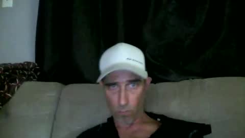 Snapshot of fouraide42 chatting on February 25, 1:48 am fouraide42 online show from February 25, 1:48 am