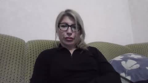 fox_red_lady7 online show from February 10, 3:27 pm