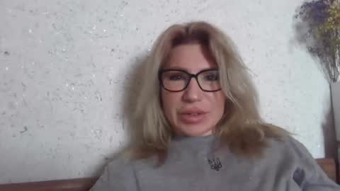 fox_red_lady7 online show from March 7, 7:27 am