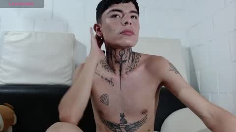 foxbadboy online show from June 1, 11:50 pm