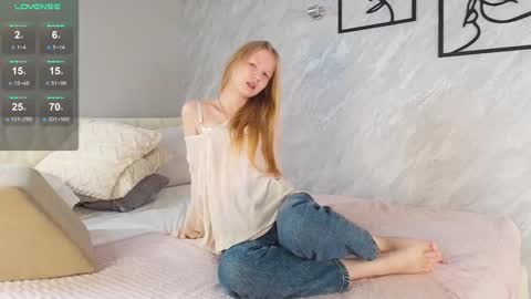 Snapshot of foxialee chatting on November 27, 5:31 am foxialee online show from November 27, 5:31 am