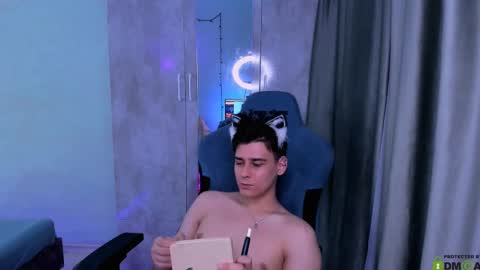 Foxicfu online show from March 7, 3:39 pm