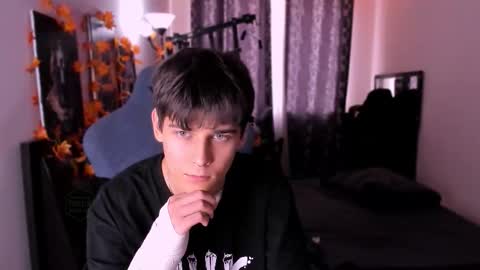 Foxicfu online show from December 3, 7:38 am