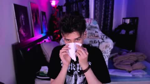 Foxicfu online show from June 6, 1:27 pm